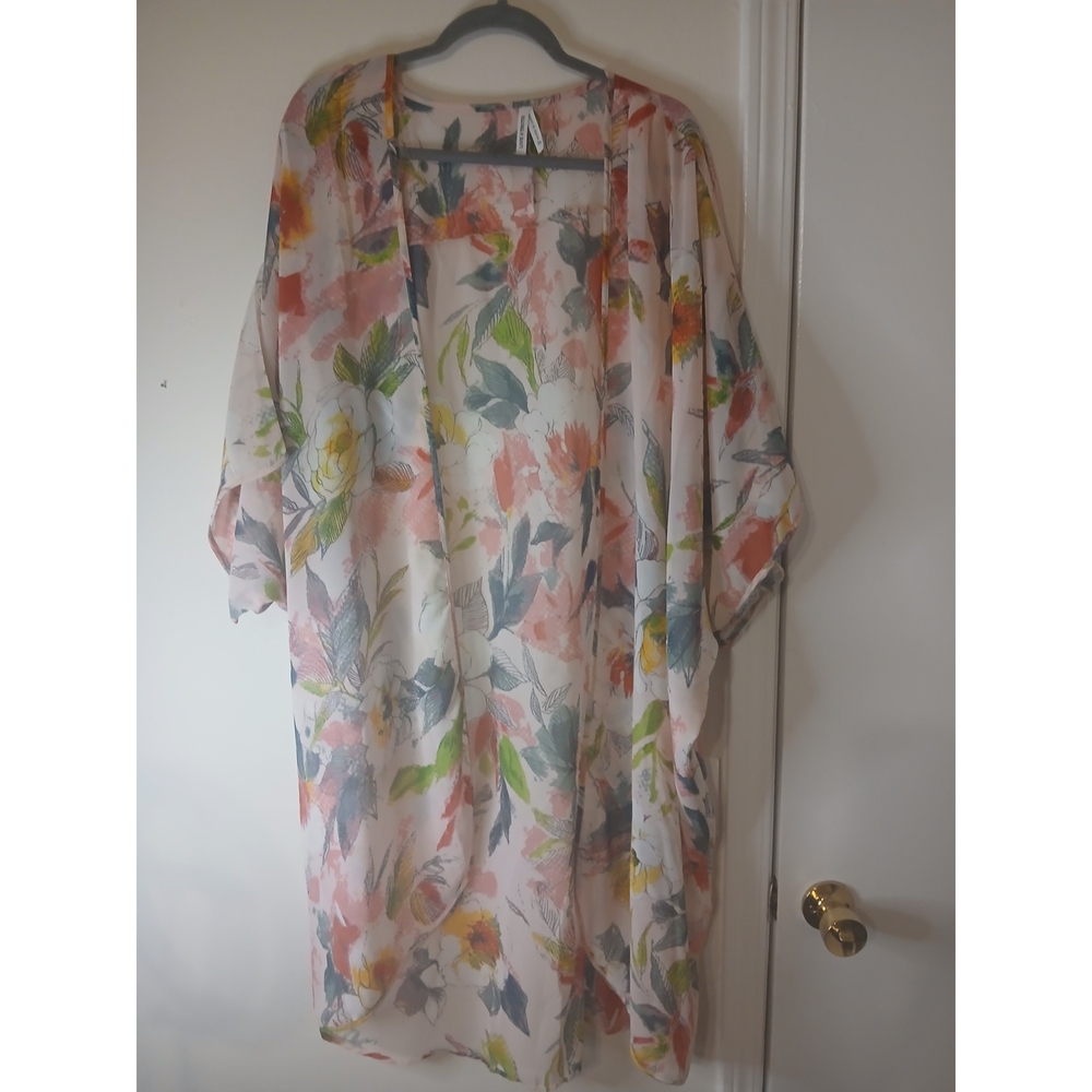 White Pastel Floral Kimono